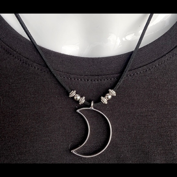 moon black suede adjustable necklace - Picture 5 of 8